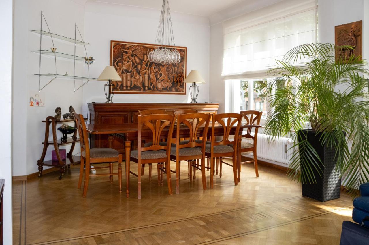 Apartment Elegance ,space & Luxury In *